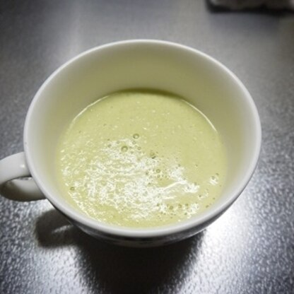 ズッキーニの冷製スープは初めて作りました！！ズッキーニのレパートリーが増えて嬉しいです♪これから何度も作ります（＾▽＾）/